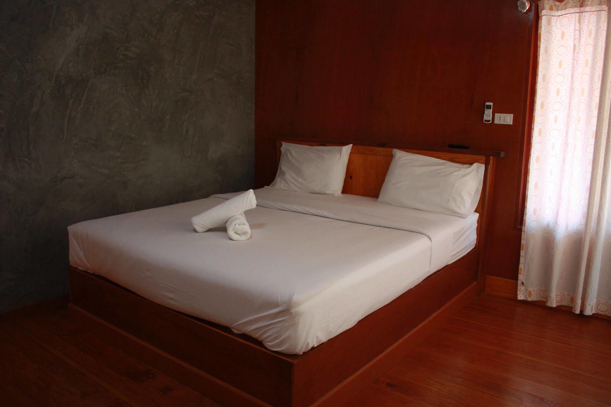 Phuphat Beach Khanom Ngoại thất bức ảnh