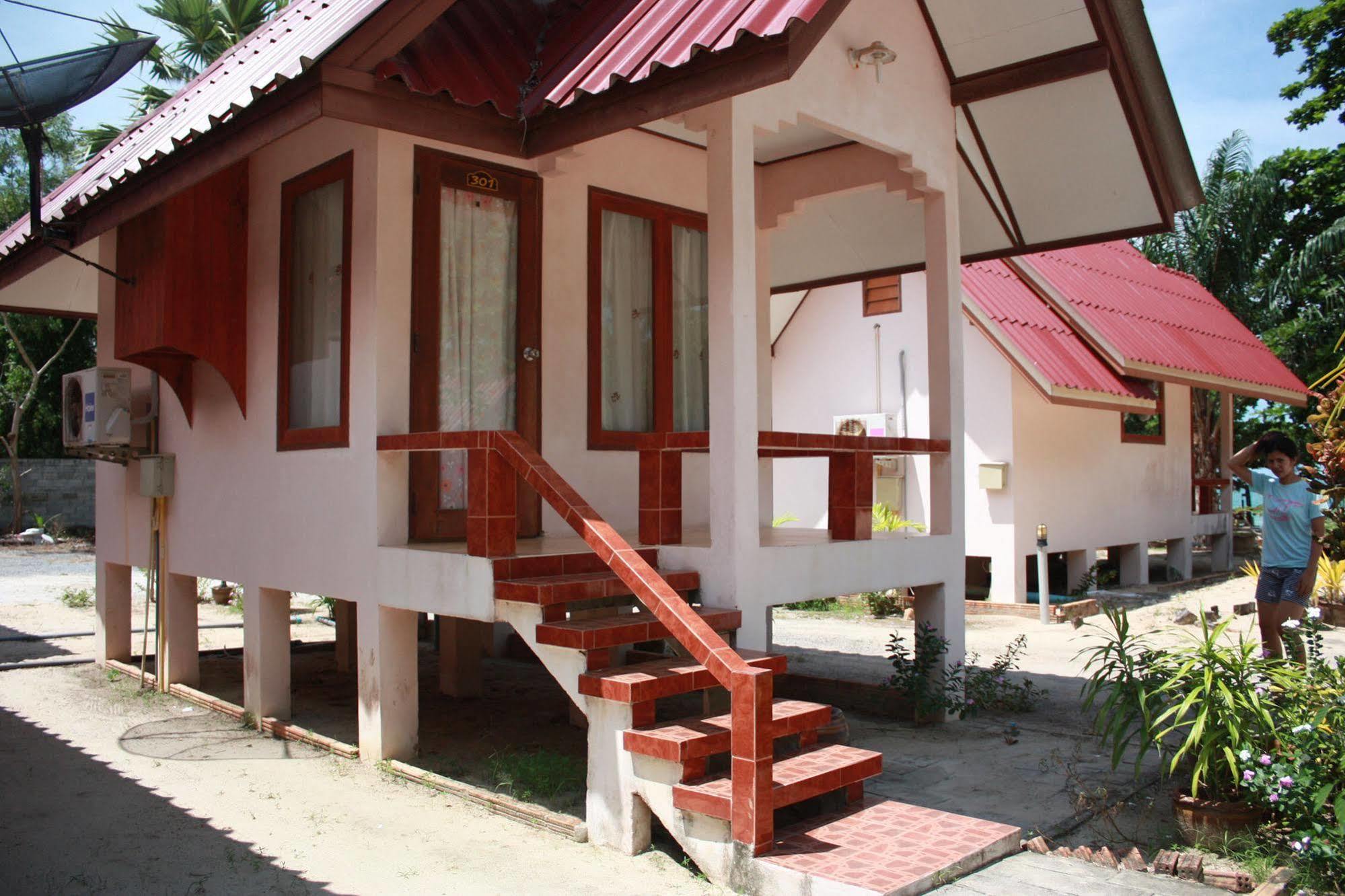 Phuphat Beach Khanom Ngoại thất bức ảnh